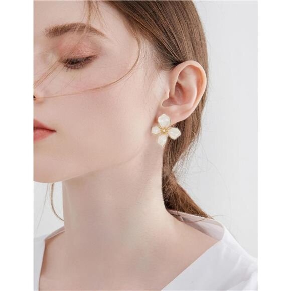 White Flower Dangle Earrings – Elegant Pearl-Embellished Design - Picture 6 of 6